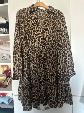 Adorable leopard dress